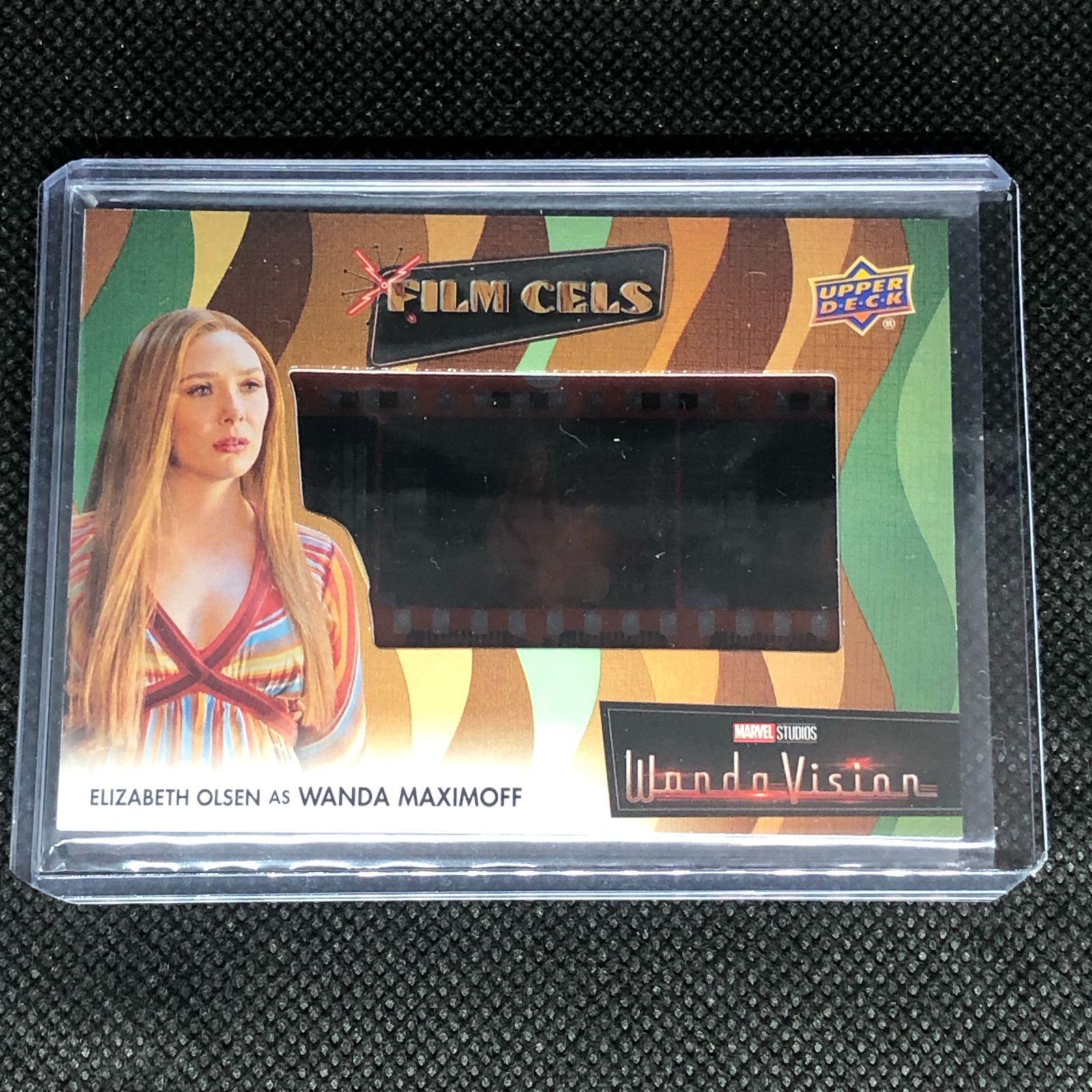 ワンダビジョン エリザベスオルセン UPPERDECK サイン カード 