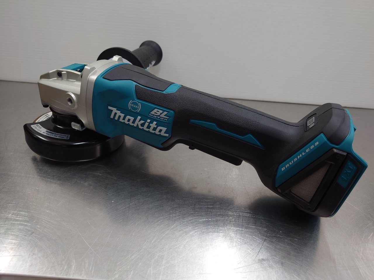 マキタ Makita 18V充電式100mmディスクグラインダー GA420DZ X-LOCK型 囗T巛