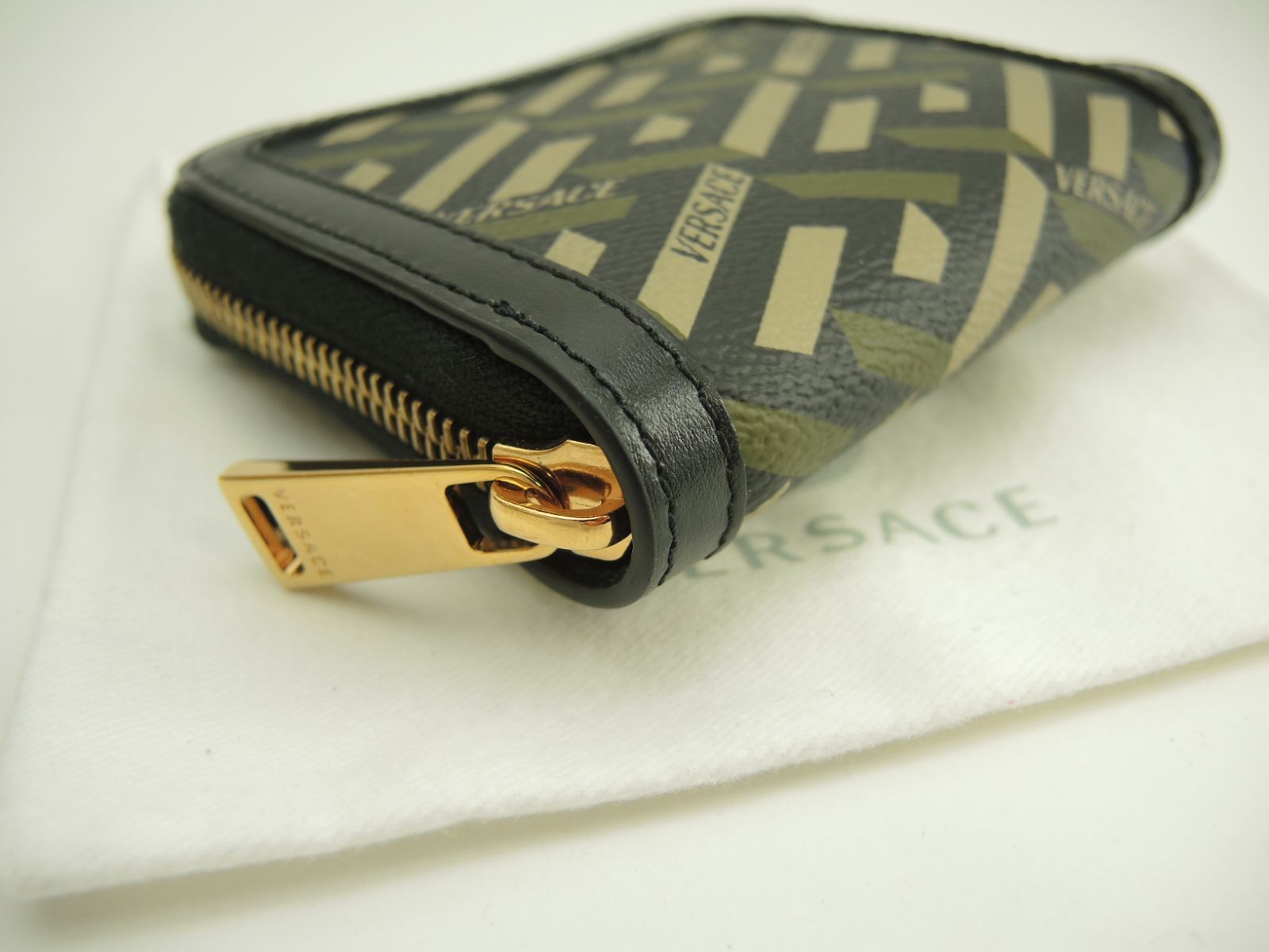 ★未使用★ヴェルサーチ ラ グレカ シグネチャー ラウンドジップ コインケース 未使用級 7.5万 Versace ラウンドジップ長財布 ラグレカ