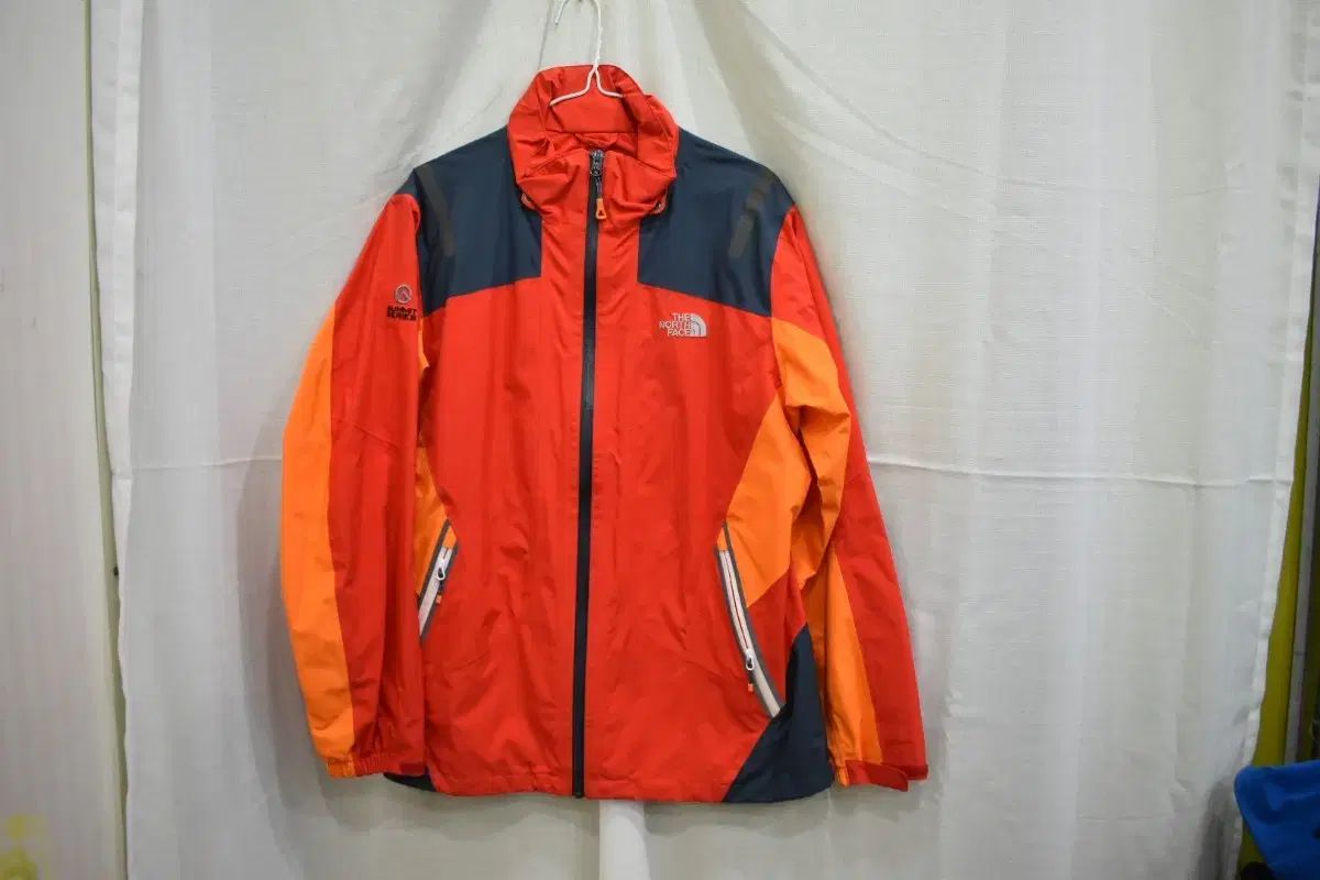 THE NORTH FACE(ザノースフェイス) レディース GORE-TEX(ゴアテックス) ウィンドブレーカー 95