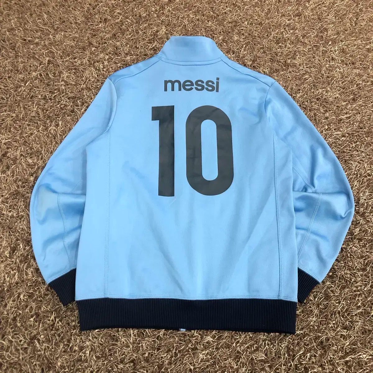 アディダス 必須アイテム