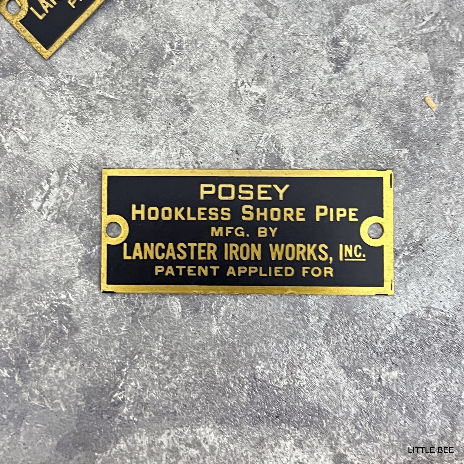 アンティーク　木製　サイン　プレート　看板　NEEDLECASE アメリカ　レア 114・R-1739 Lancaster Iron Works サインプレート 1枚 古い物