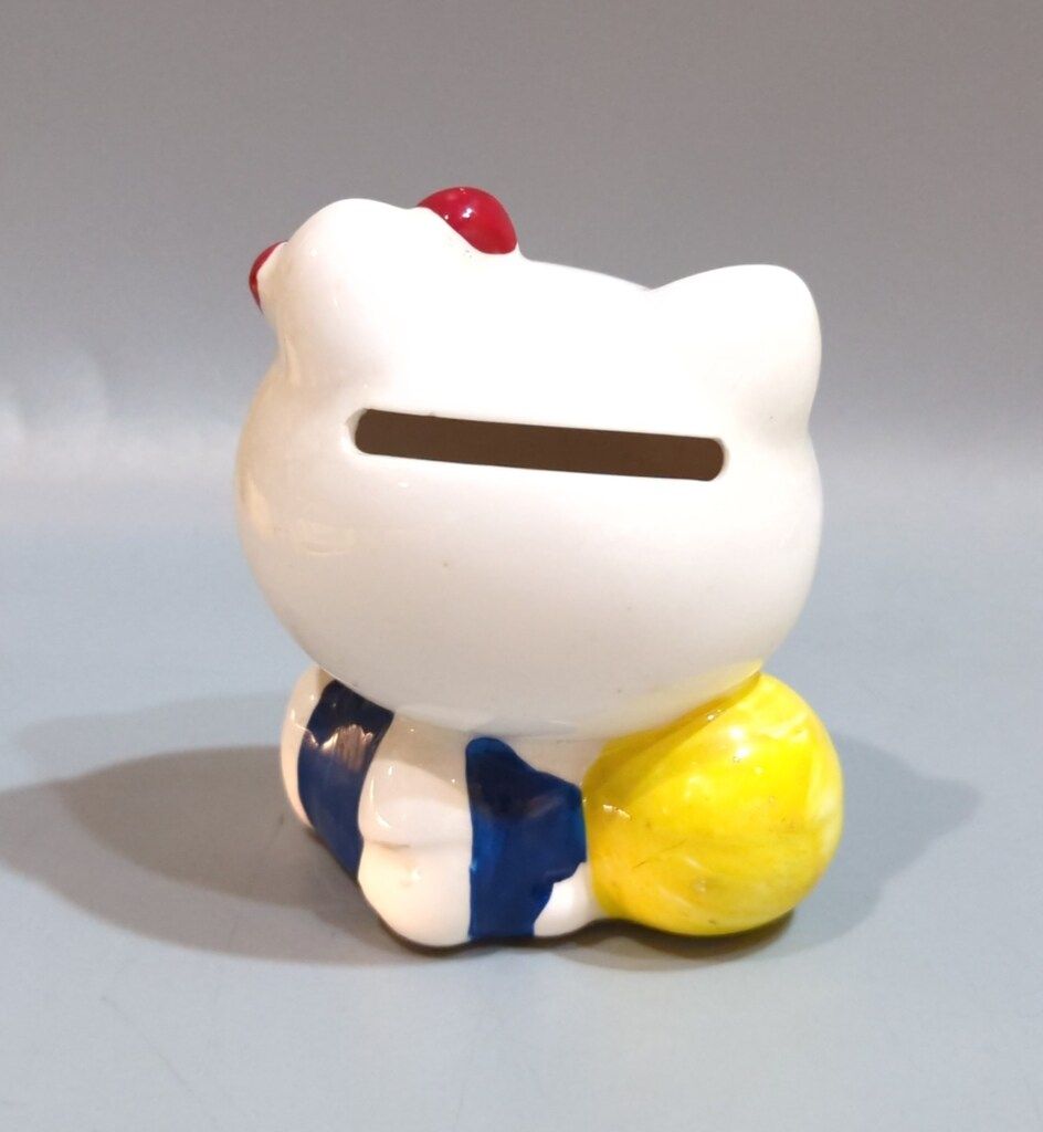 サンリオ ハローキティ 陶器製貯金箱 1984年 - メルカリ