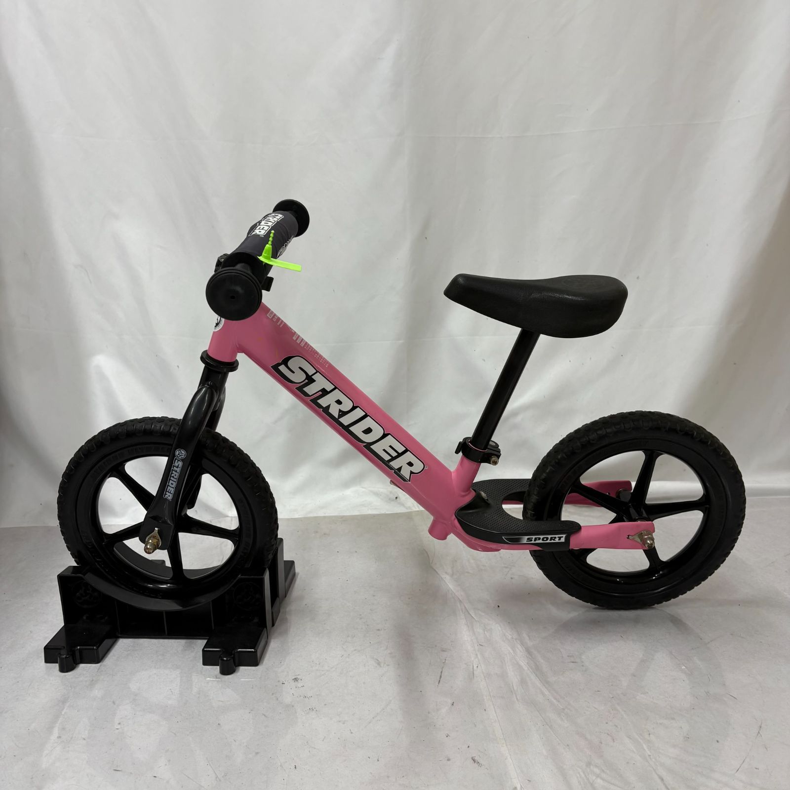 STRIDER ストライダー キッズバイク ピンク キックバイク ベビー