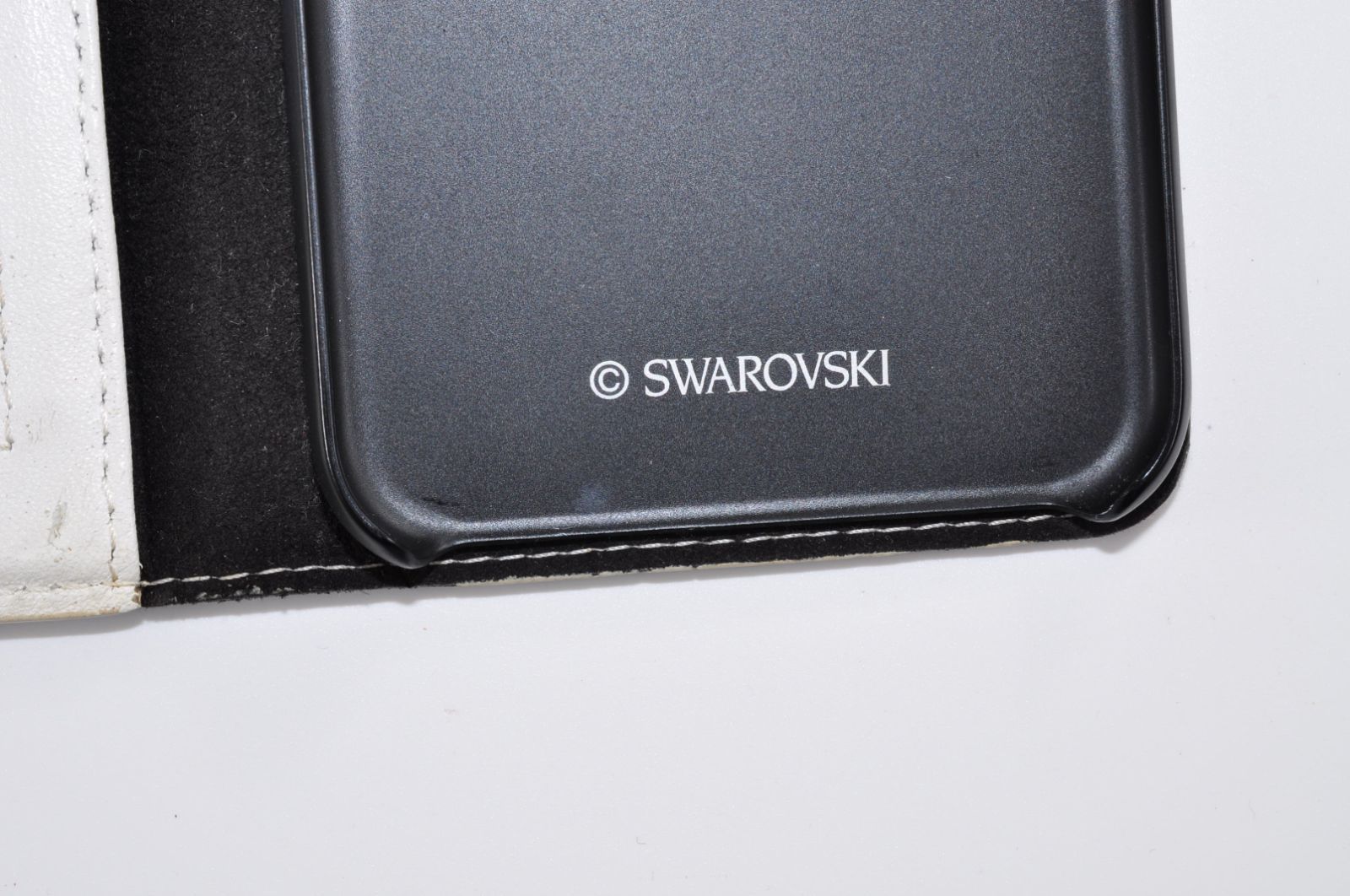 スワロフスキー iPhoneケース