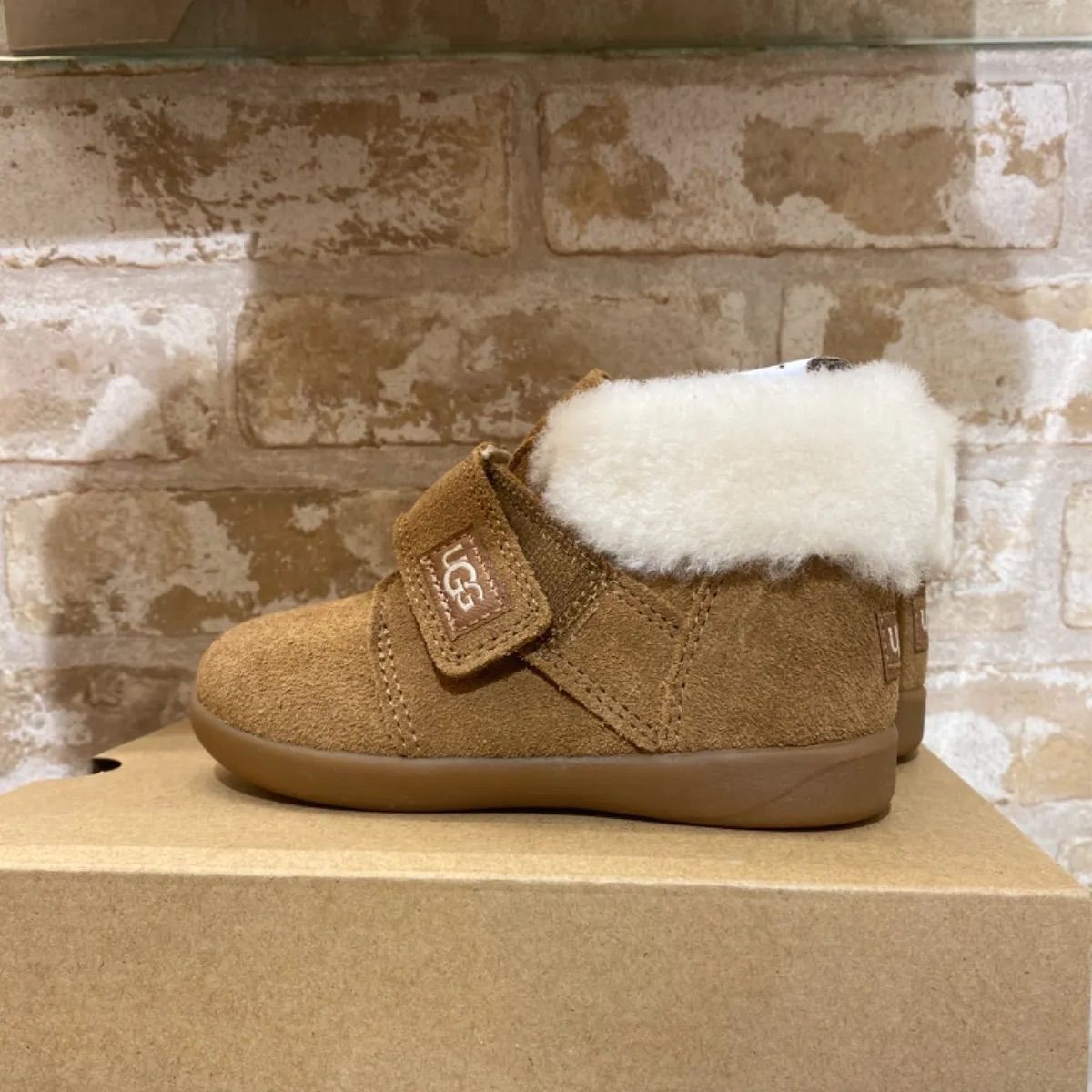 人気の福袋 【オンライン限定商品】 新品、未使用 UGG NOLEN kids