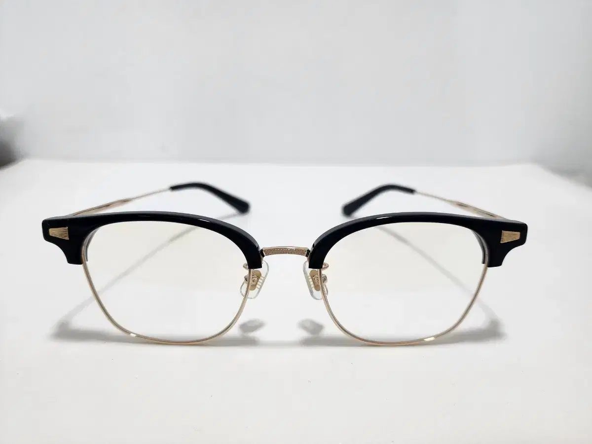 【新タイプ】メダカ飼育ケース 120㍑x3個 黒/濃緑選択可 オーバーフロー付 新タイプ】メダカ飼育ケース 75㍑x3個【黒・深緑あり