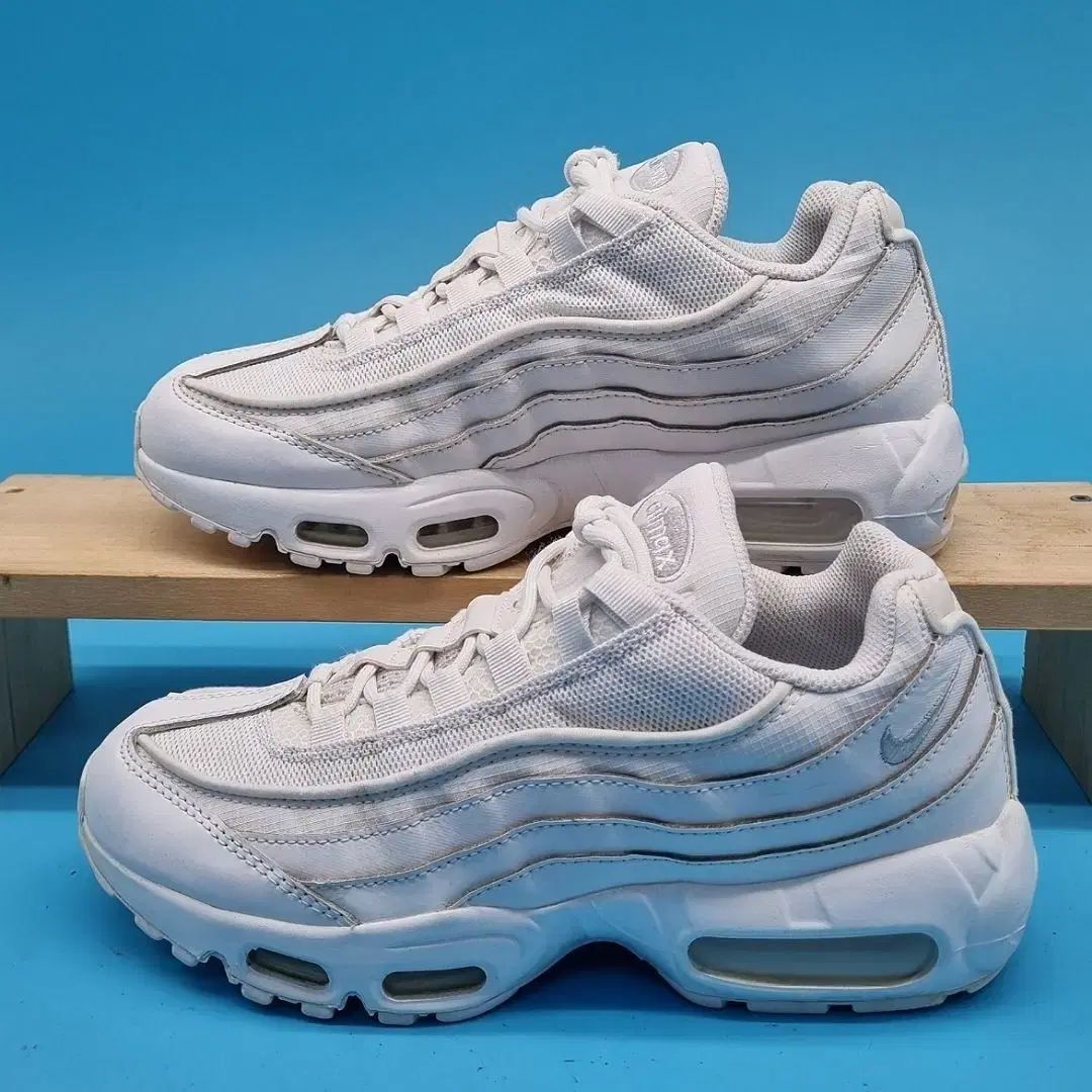 ナイキ エアマックス95 トリプルホワイト 【公式通販】