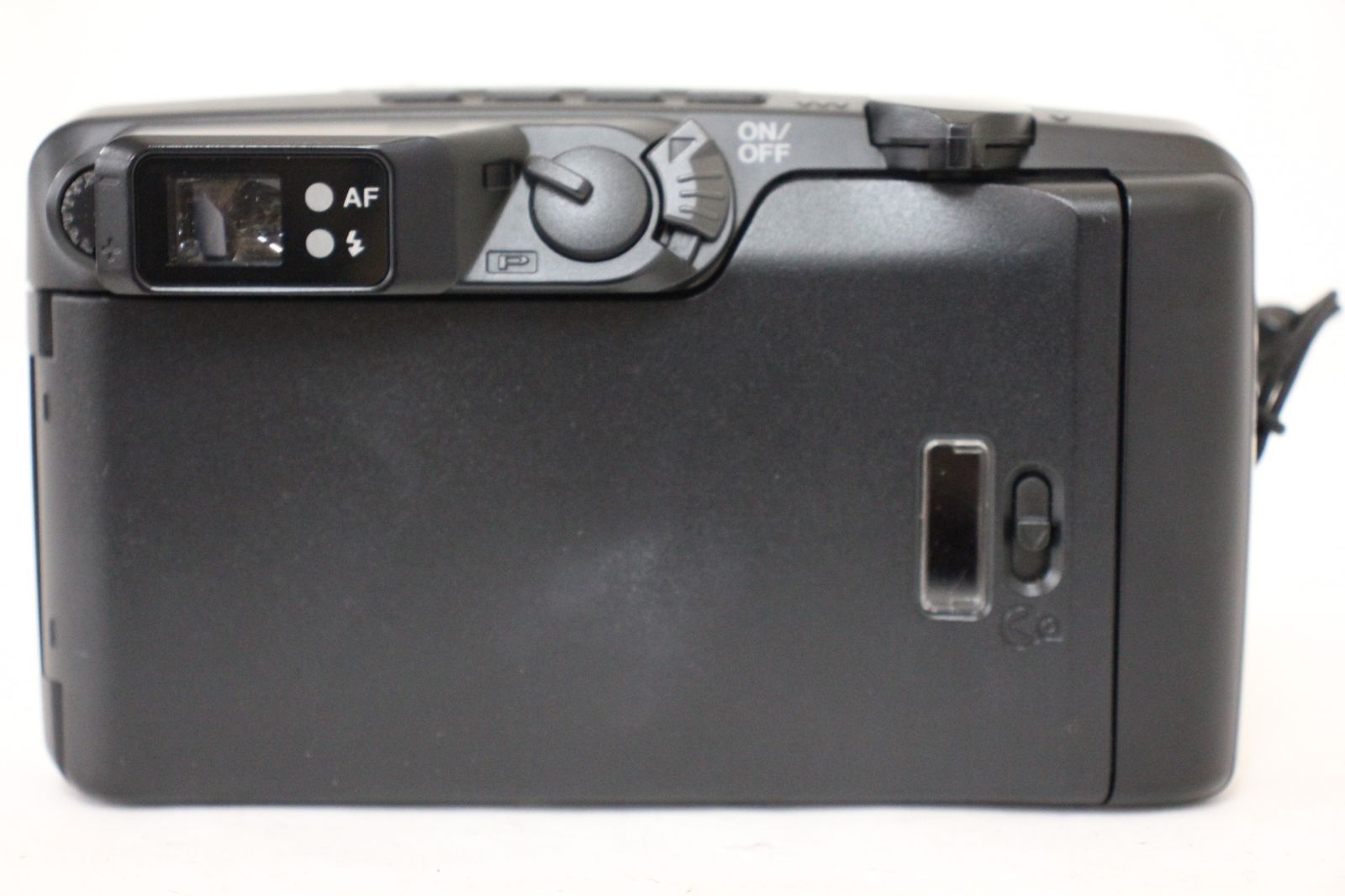 コンパクトカメラ e