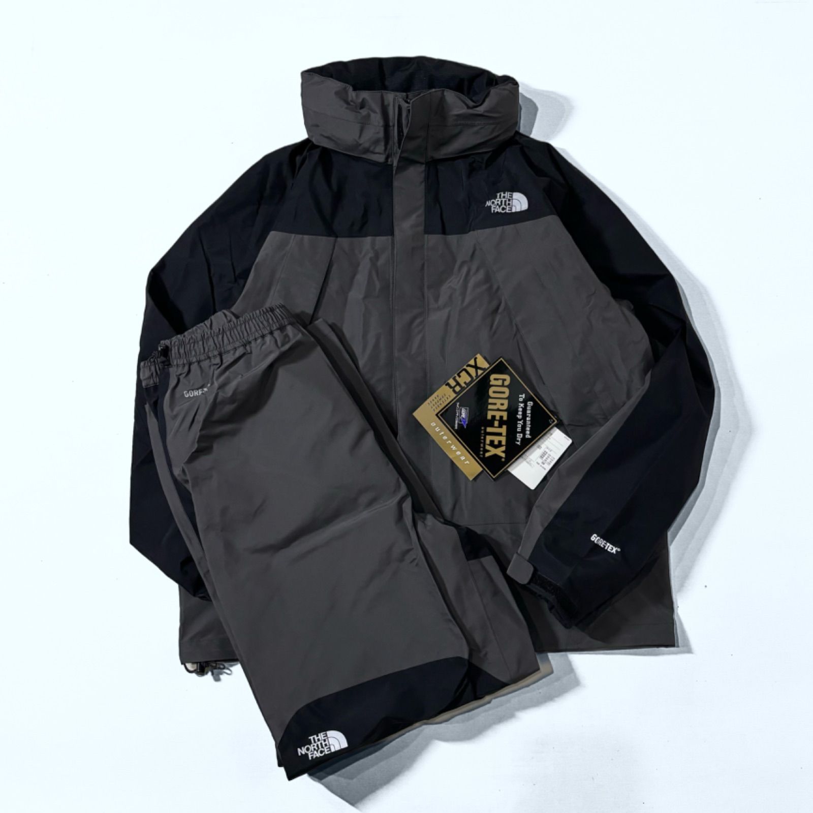 ＴＨＥＮＯＲＴＨＦＡＣＥ未使用　THE NORTH FACE GORE-TEX セットアップ