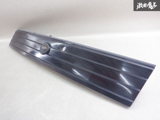 【破損無し！ 塗装品】日産純正 S14 シルビア 後期 リアガーニッシュ リアセンターガーニッシュ トランクトリム 棚2F23