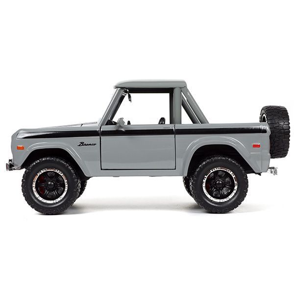 JADATOYS 1:24 JUST TRUCKS w/RACK & WHEELS 1973 FORD BRONCO