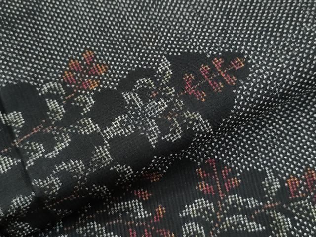 平和屋着物○本場大島紬 7マルキ 雲取り枝花文 正絹 逸品 CAAU2888yc