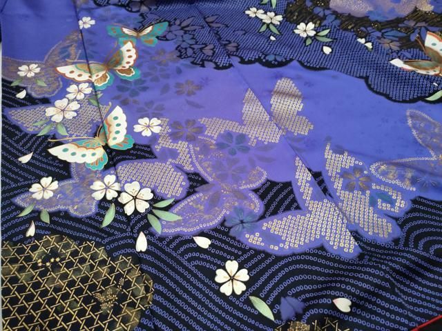 平和屋着物○豪華振袖 網目花蝶文 金彩 正絹 逸品 CAAW7622yc - メルカリ