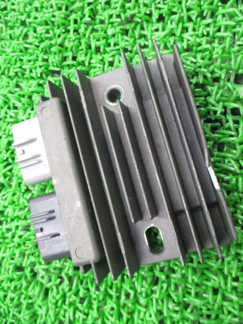 ZX-10R レギュレター カワサキ 純正 バイク 部品 ZXT00S レギュレーター レクチファイア 機能的問題なし 車検 Genuine 【】 89