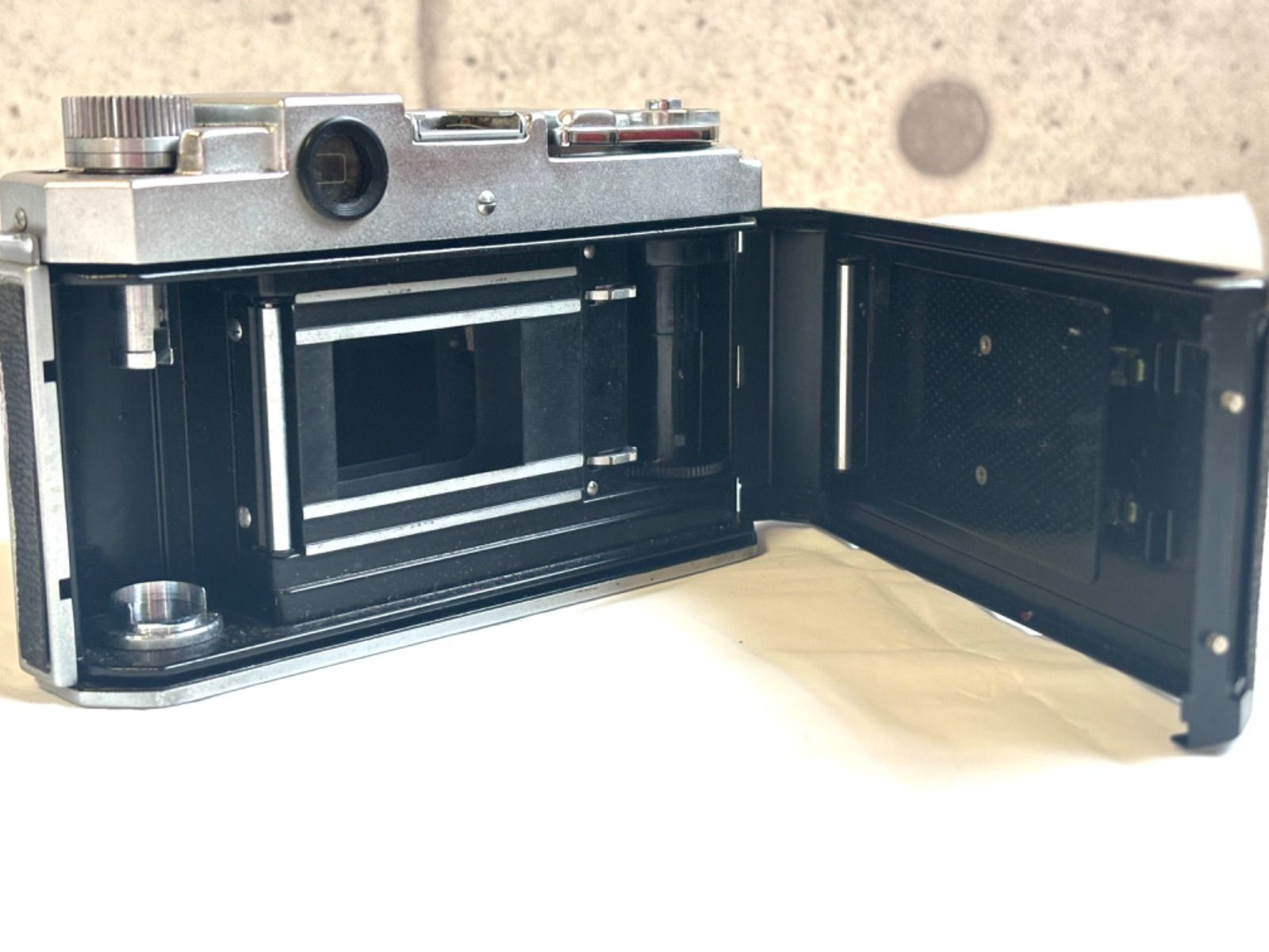 ワルツ・カメラ、元箱と取説付き。昭和35年４月・購入 謀略で息の根を止められたワルツ（Walz）のカメラには諏訪産