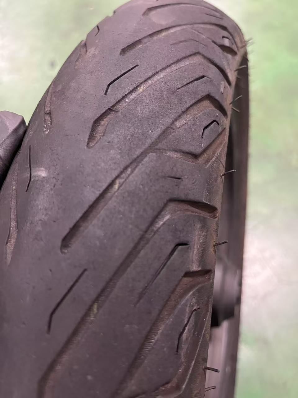 ホンダ純正PCX125フロントホイールタイヤ付
