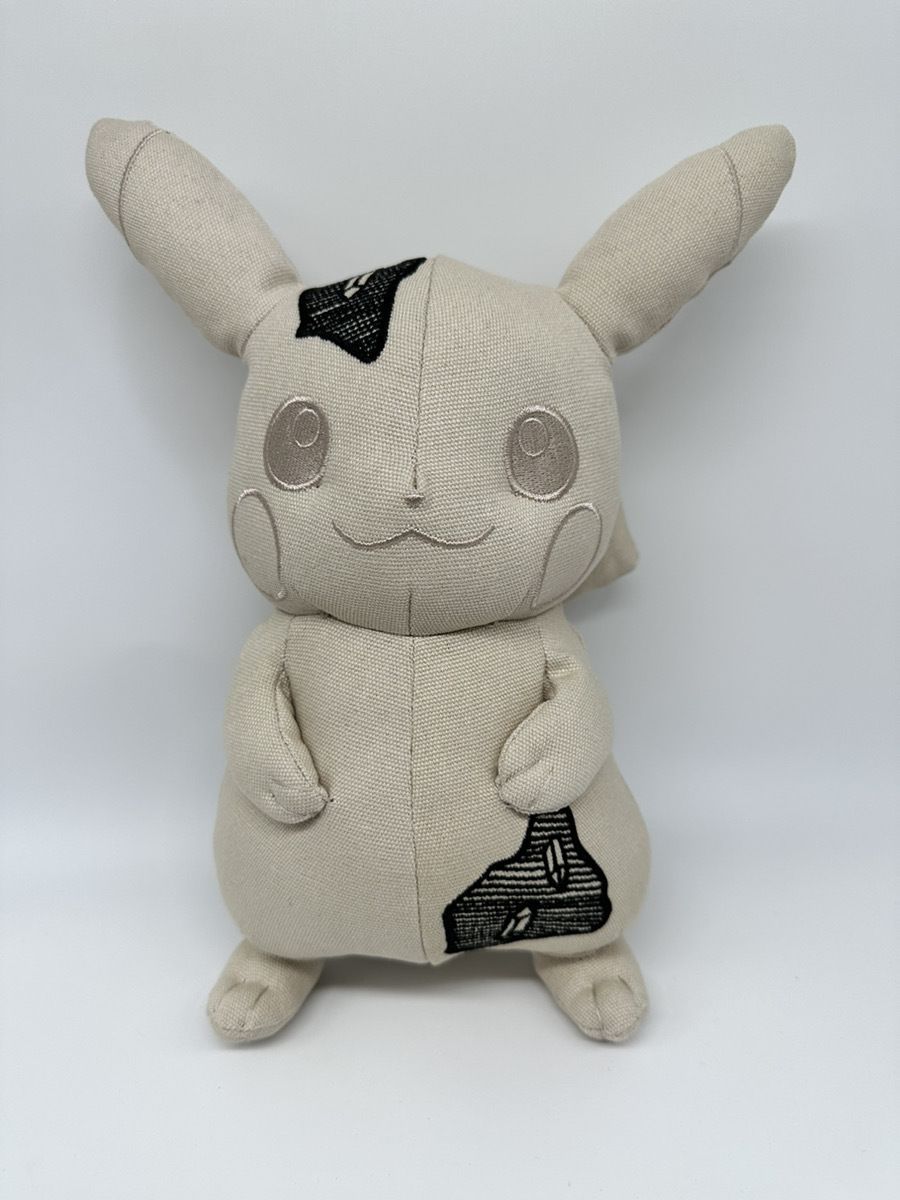 ダニエル・アーシャム ピカチュウ Daniel Arsham × Pokmon Sサイズ 