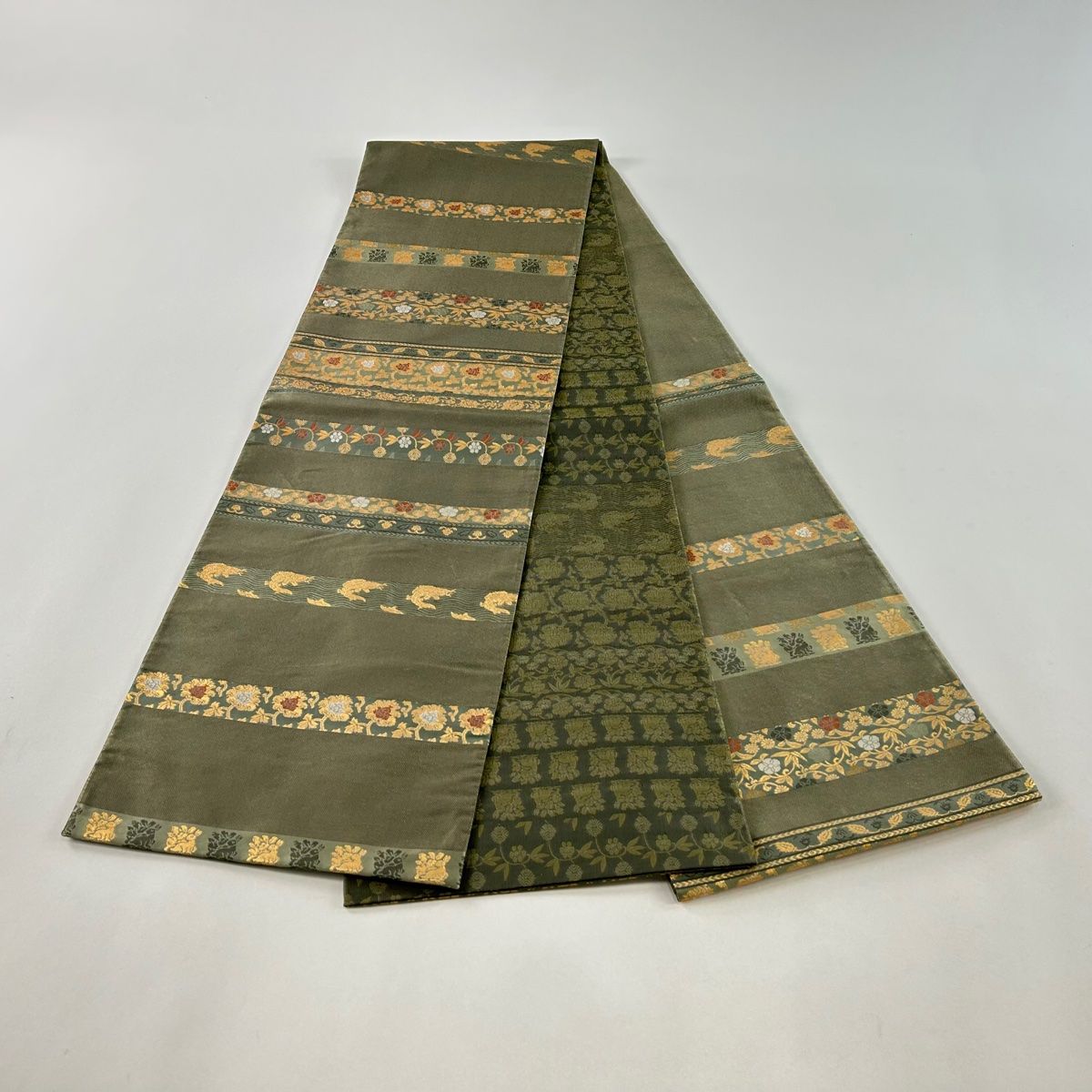 袋帯 秀品 名物裂文様 花唐草 箔 灰緑 六通 正絹 【中古