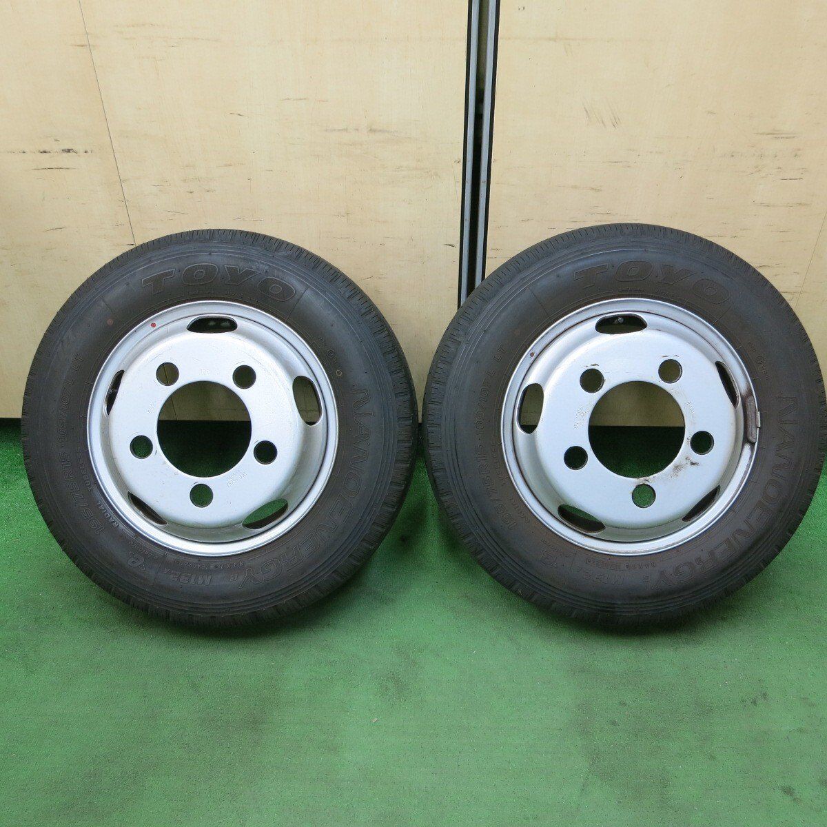 バリ溝 9.5分 2本 トラック タイヤ 195|75R15 トーヨー ナノエナジー M132A TOPY スチール 115-8C PCD208|5H 5030704ナノ