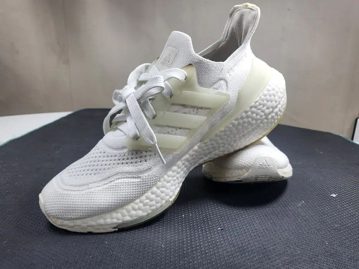 adidas アディダス ウルトラブースト 21 超軽量メッシュ 250mm
