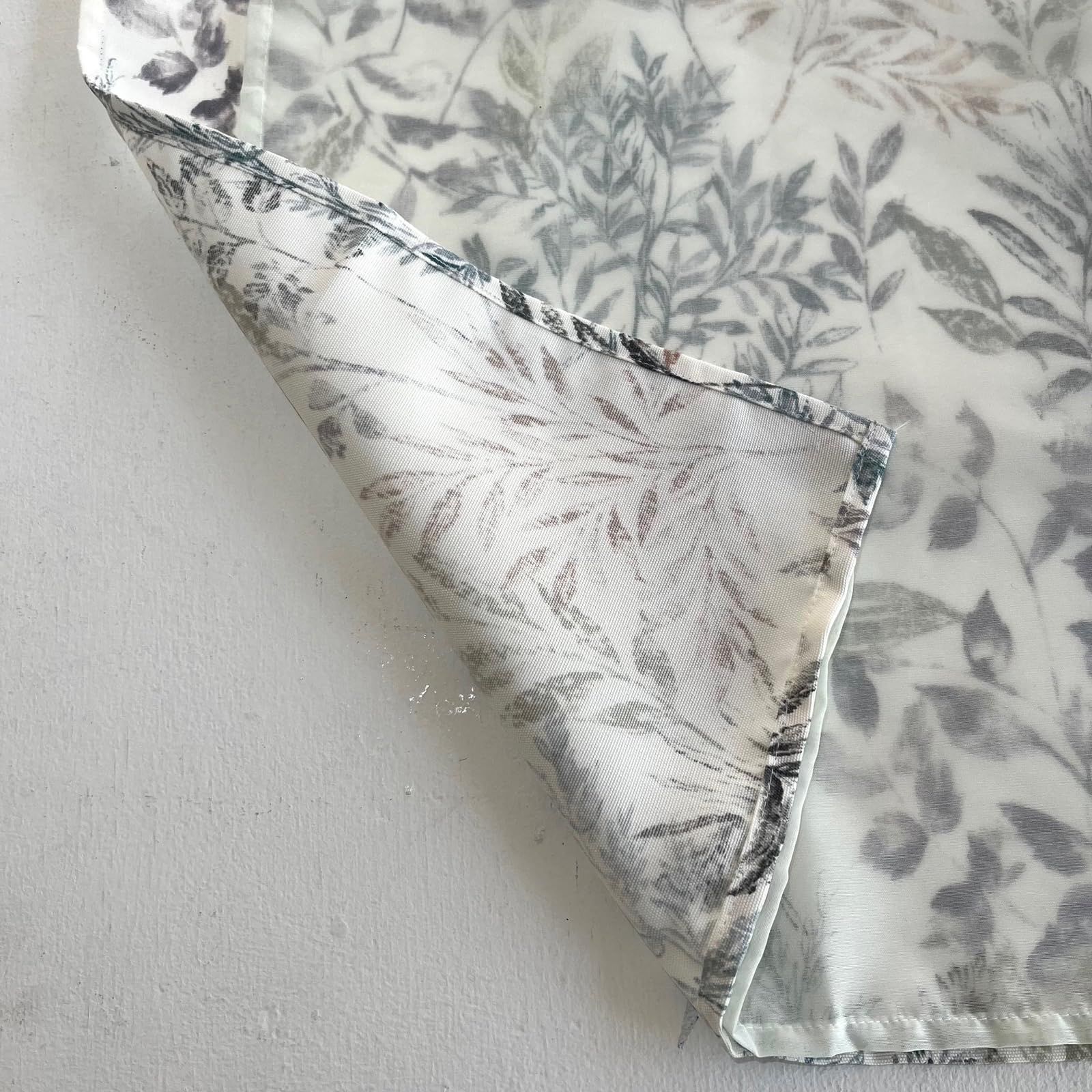 ライトグリーン