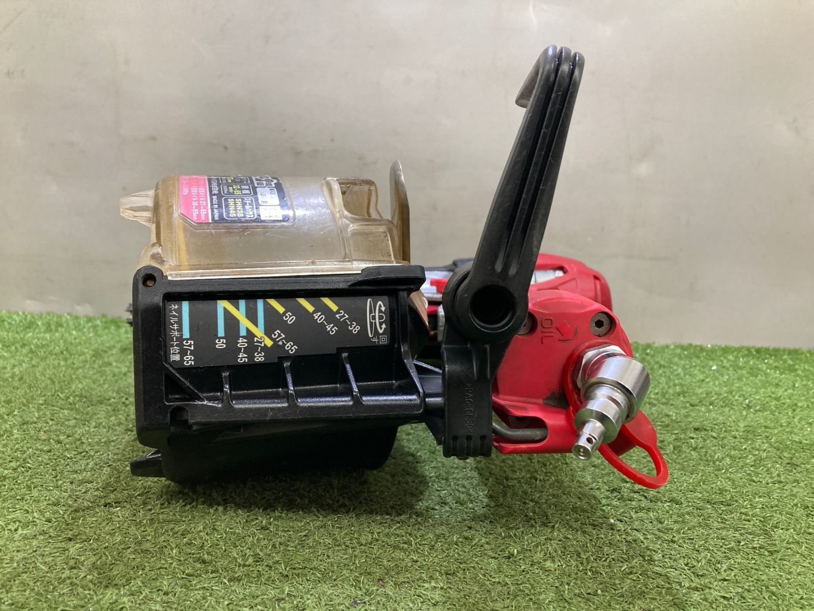 中古品】【0921】☆MAX(マックス) 65㎜高圧釘打機 スーパー