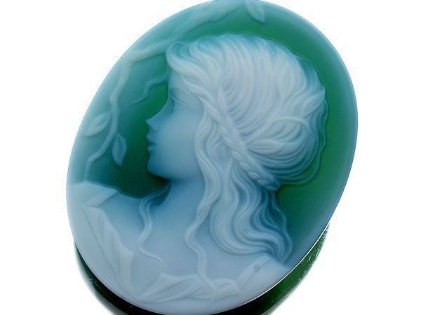 ジュエリー極】三つ編みの女性像 高級グリーンストーンカメオルース