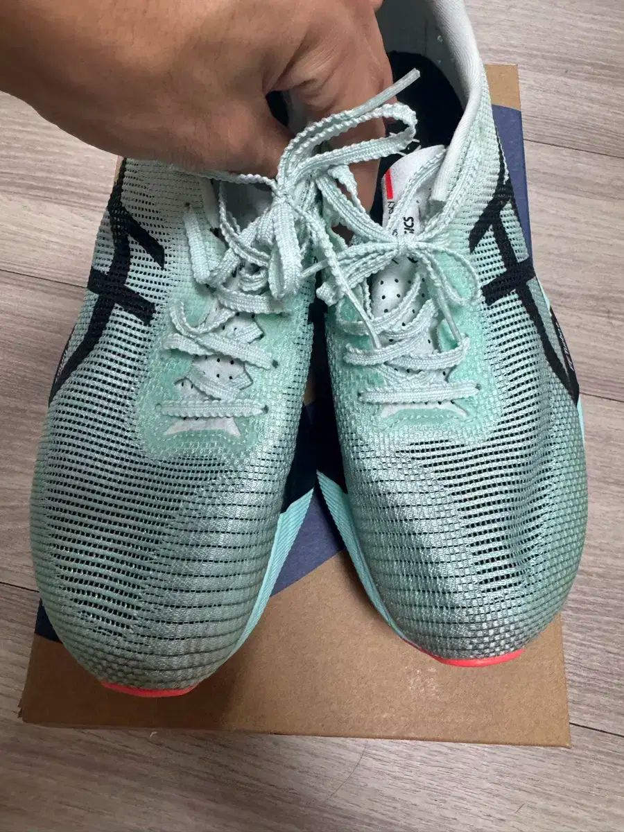 Asics アシックス