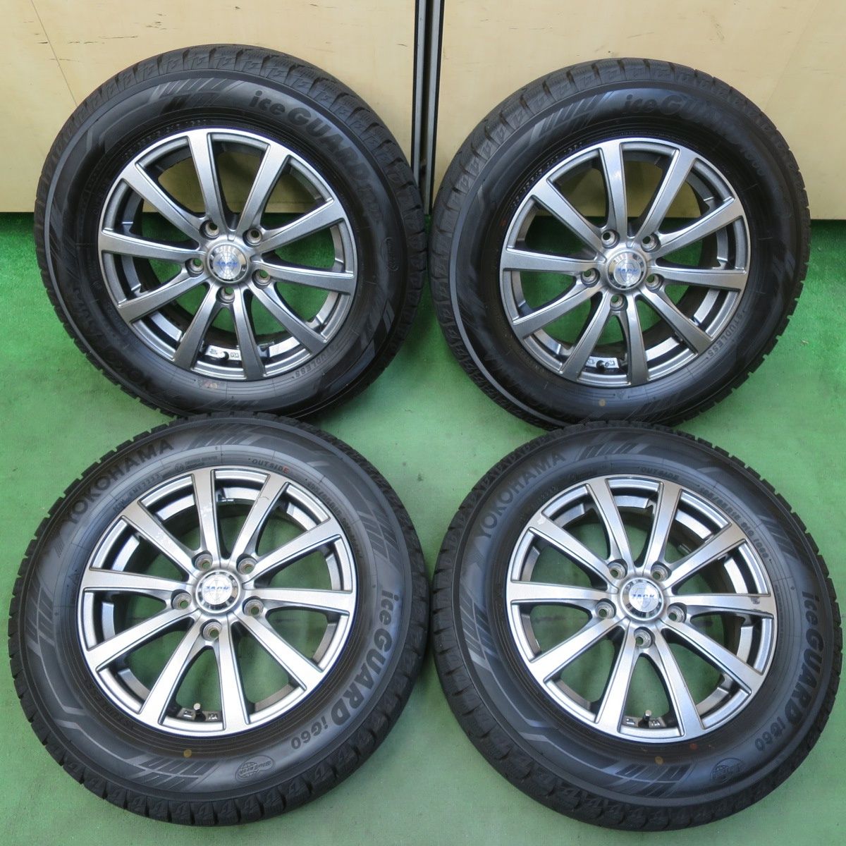 車 バリ溝！22年！キレイ！ほぼ10分☆スタッドレス 195/65R15 ヨコハマ 