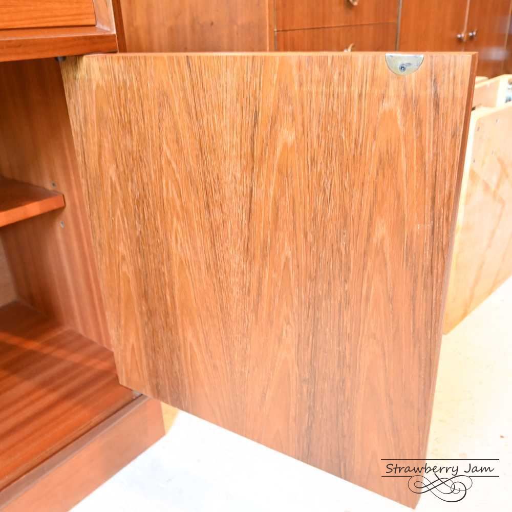 L3705-228 英国ヴィンテージ G-PLAN ジープラン サイドボード テレビ