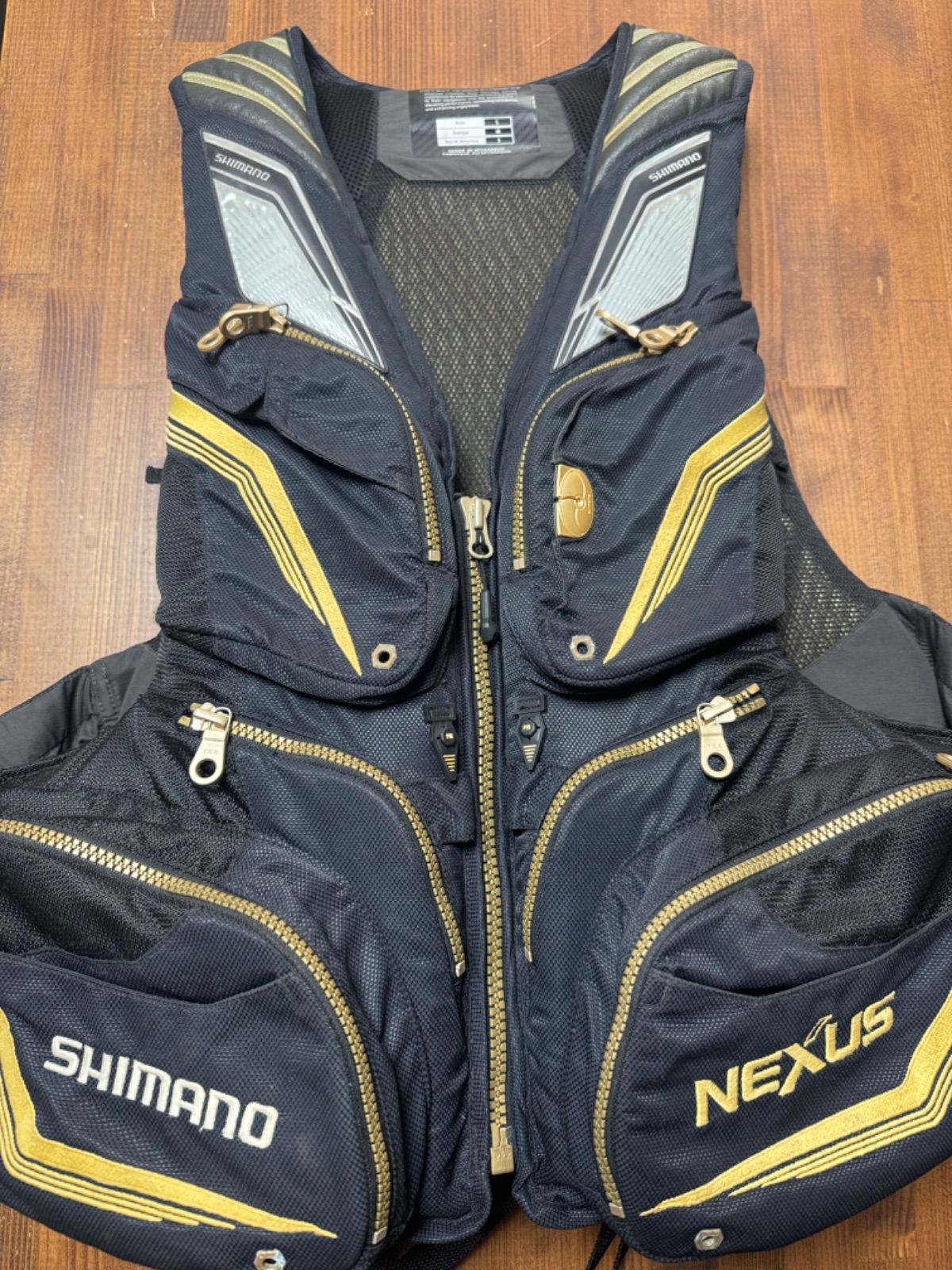 シマノ ネクサス NEXUS フッィシングベスト 美品 フローティングベスト