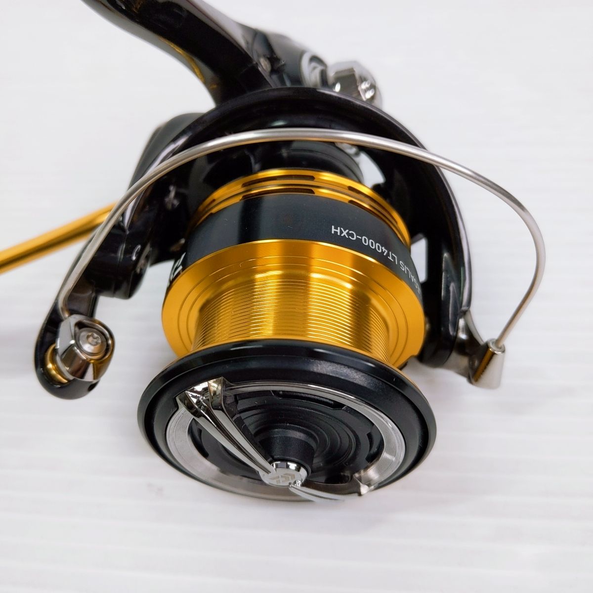 中古品】daiwa ダイワ 23レガリス LT4000-CXH 〇YR-52818〇