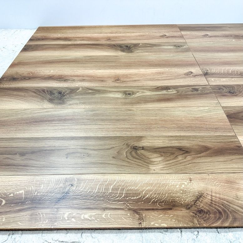 フローリング 直張