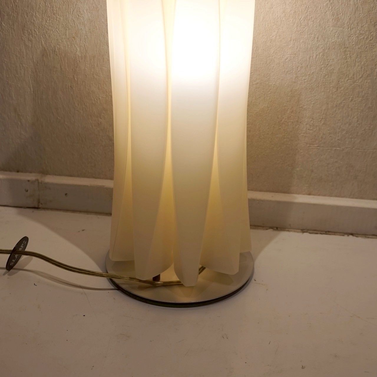 【美品】SLAMP BACH テーブルランプ イタリア製 照明 ランプ モダン 美品】SLAMP BACH テーブルランプ イタリア製 照明 ランプ