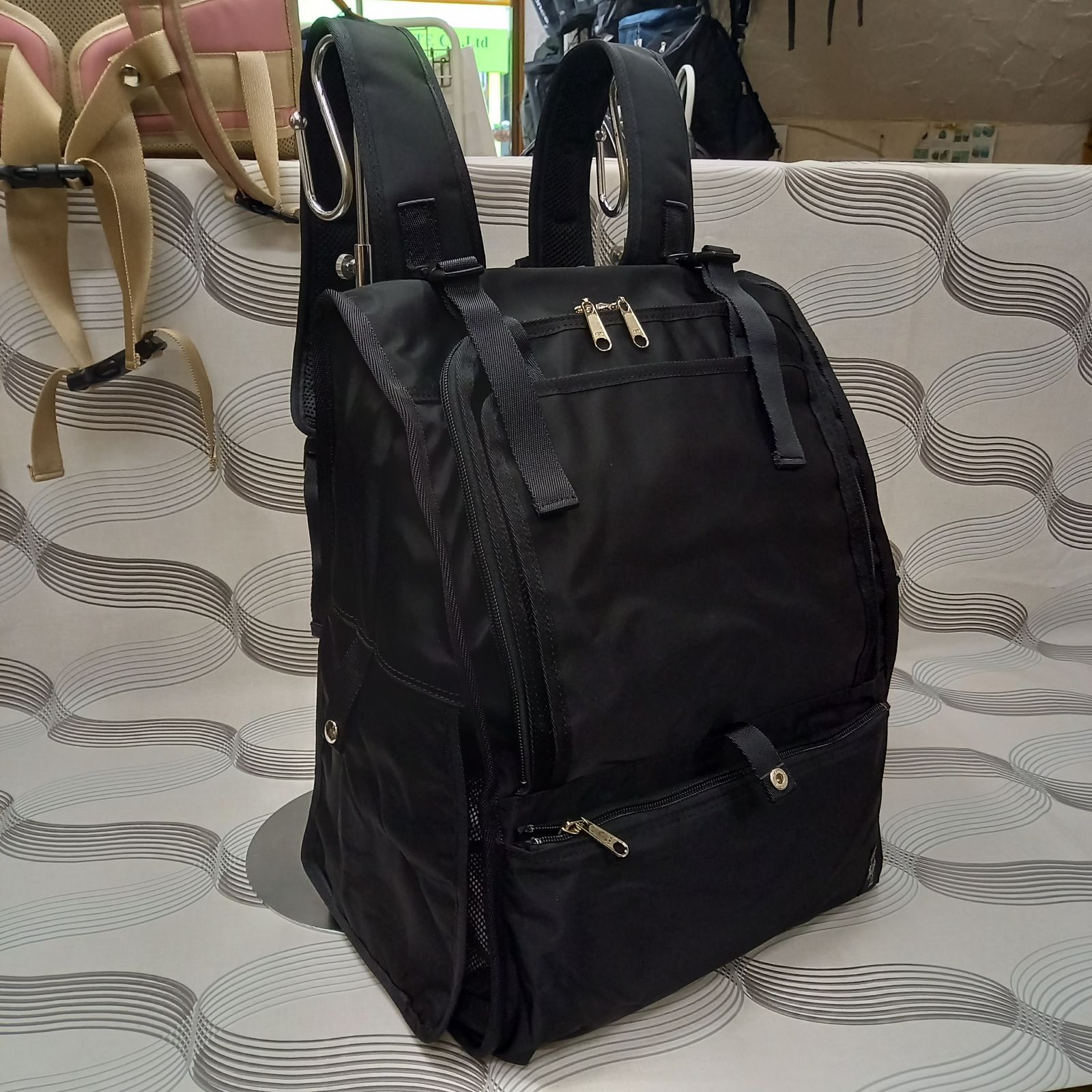 Mr.BACKMAN ペットリュック 小 黒 ペットキャリー犬 猫 ミスターバック