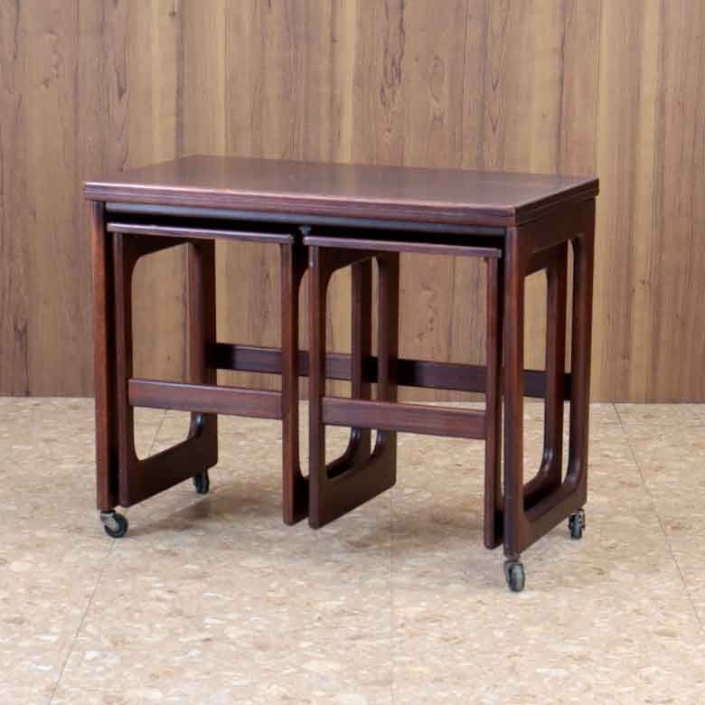 無印良品 ウォールナット 木製 ガラスキャビネット 引き戸 脚付き 廃盤