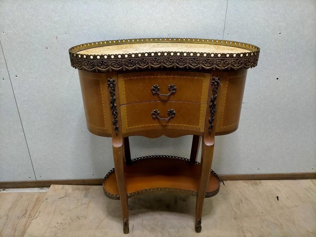 イタリア製 大理石トップ キドニーテーブル ベッドサイド　73041-18-0 イタリア製 大理石トップ キドニーテーブル ベッドサイド 73041-18-0