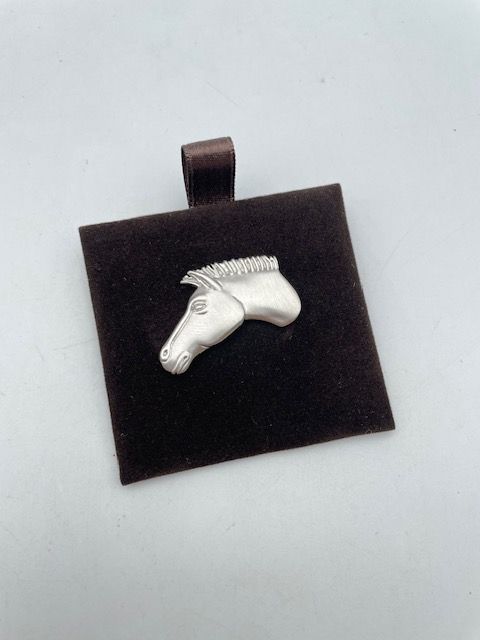 エルメス　ピンバッジ　ブローチ　ペガサス エルメス ピンバッジ ブローチ タリスマン ペガサス／ HERMES PINS