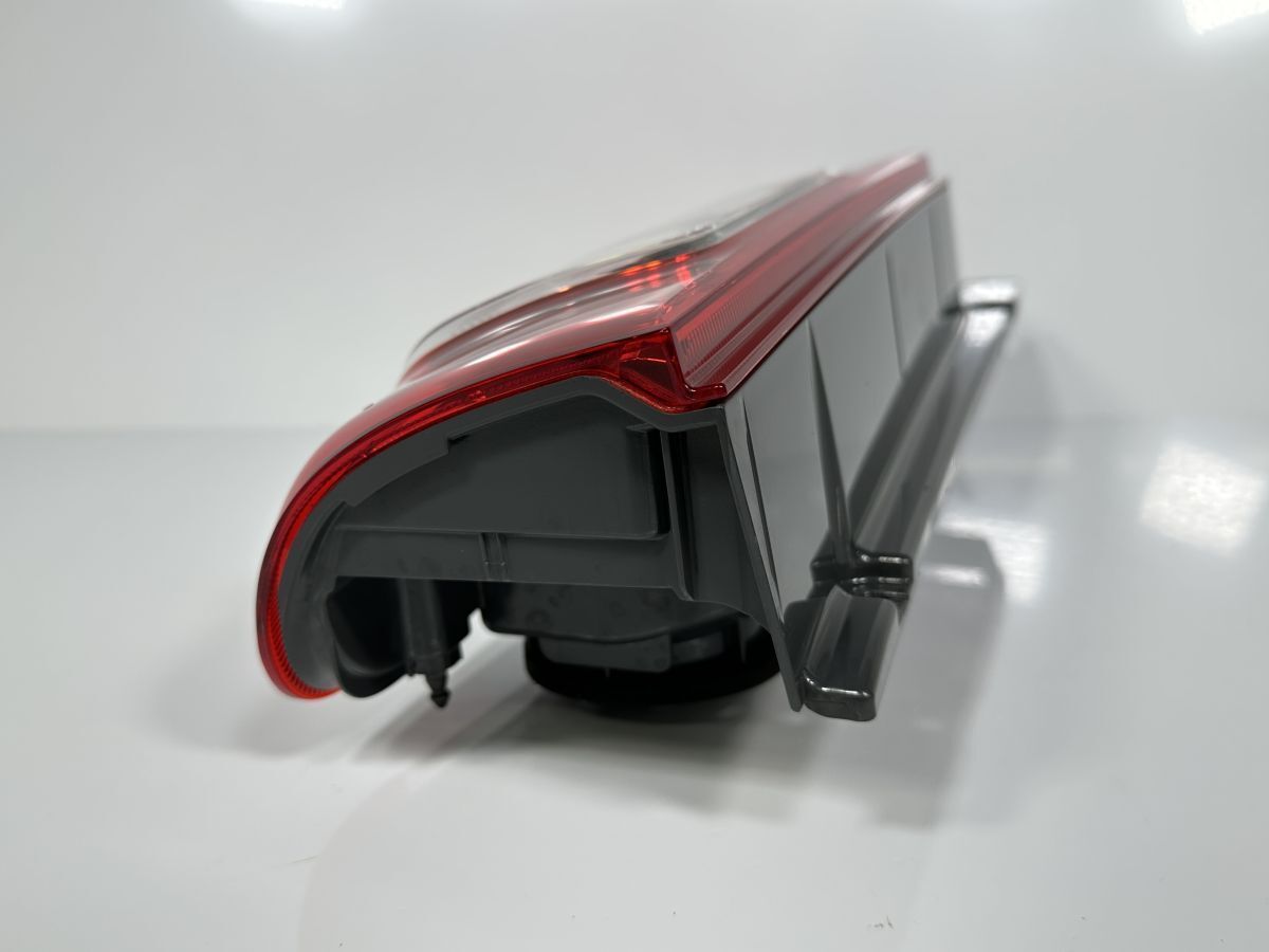 左テールランプ