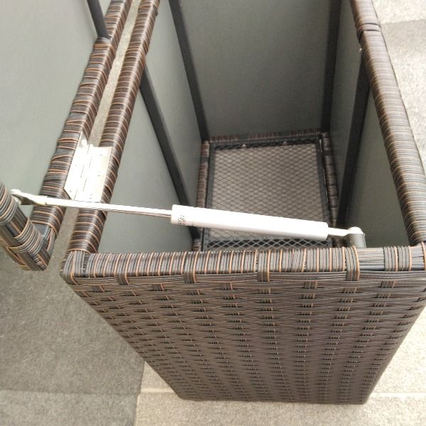 ブラウン