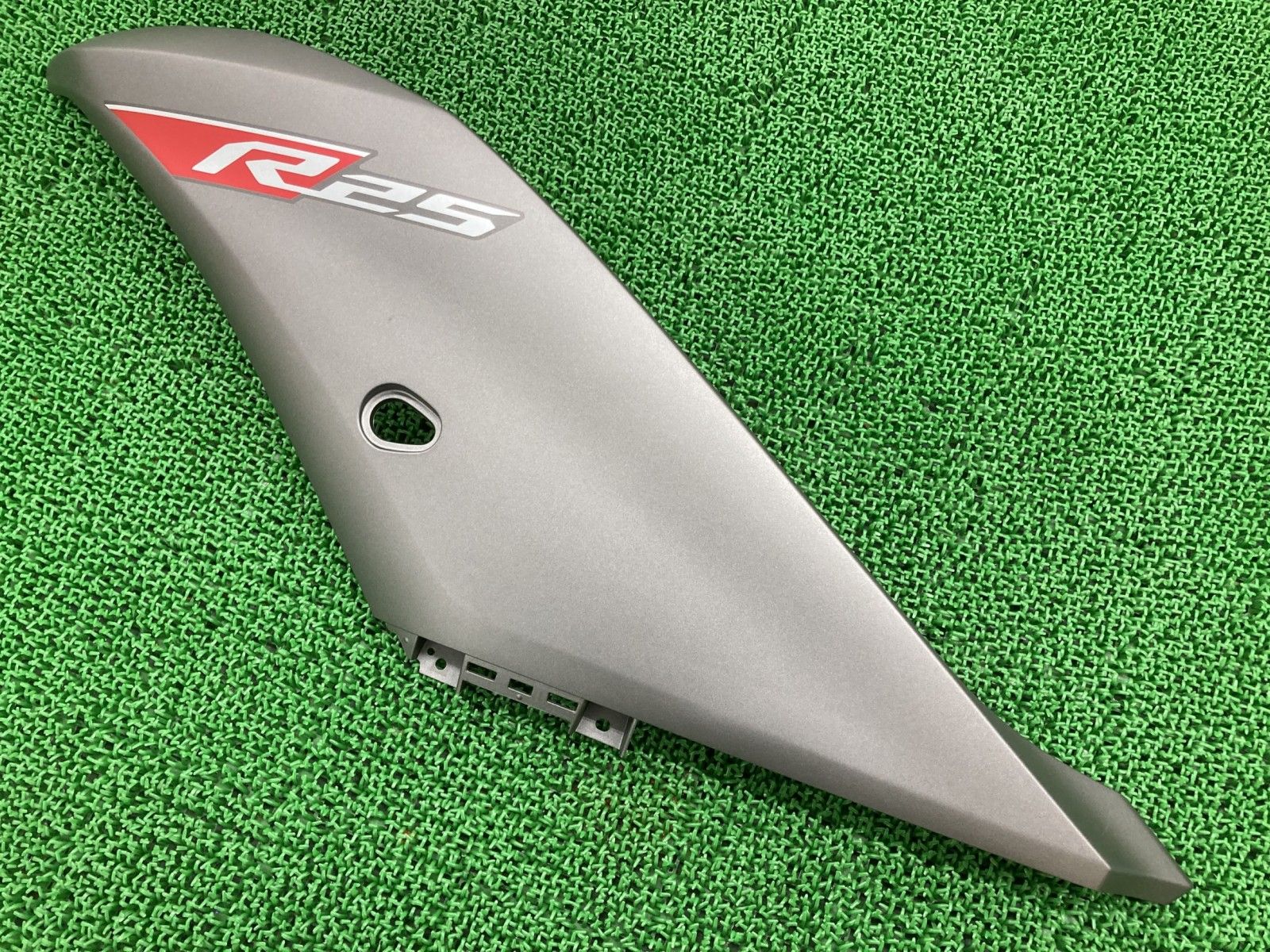 YZF-R25 サイドカウル 左 灰 BS7 ヤマハ 純正 バイク 部品 RG43J 2019