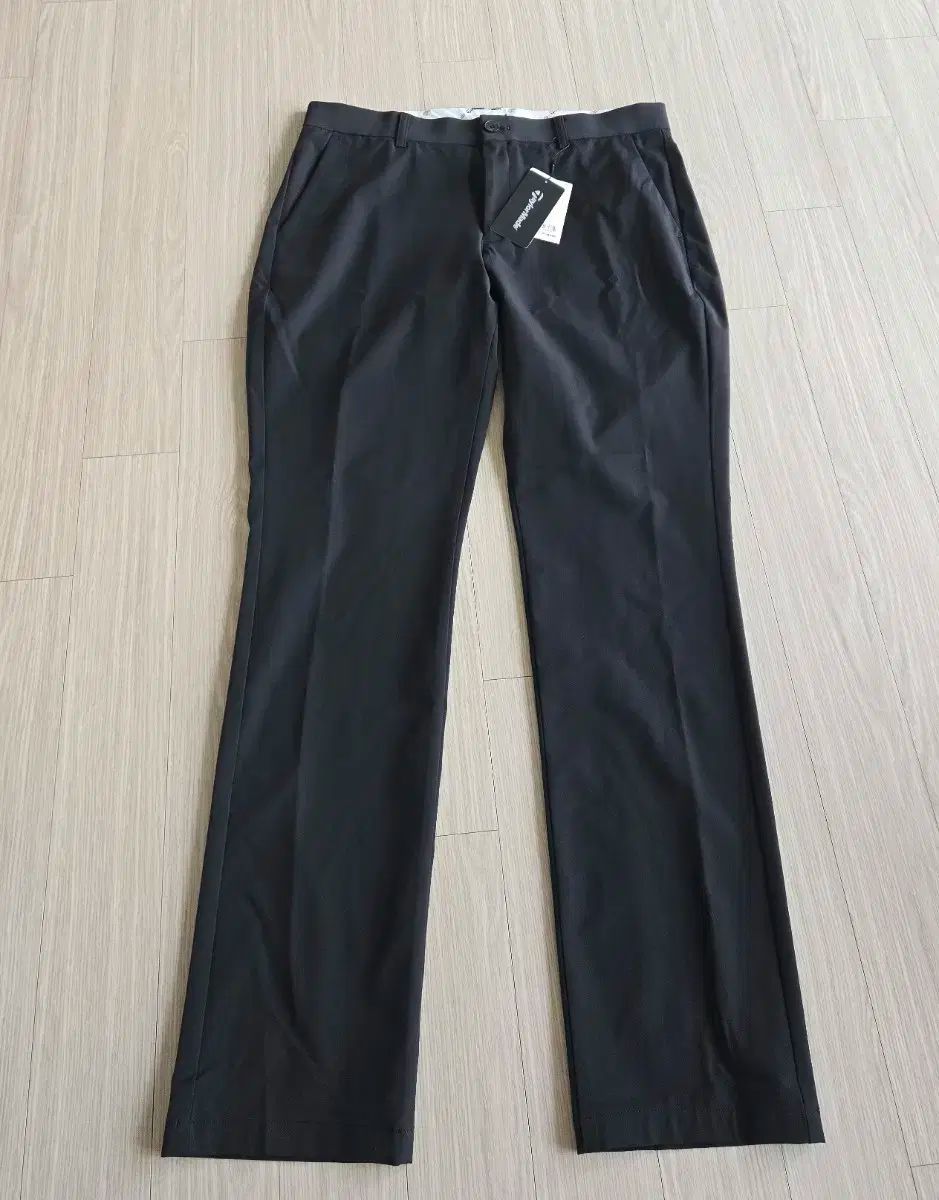 テーラーメイドゴルフ ズボン 33