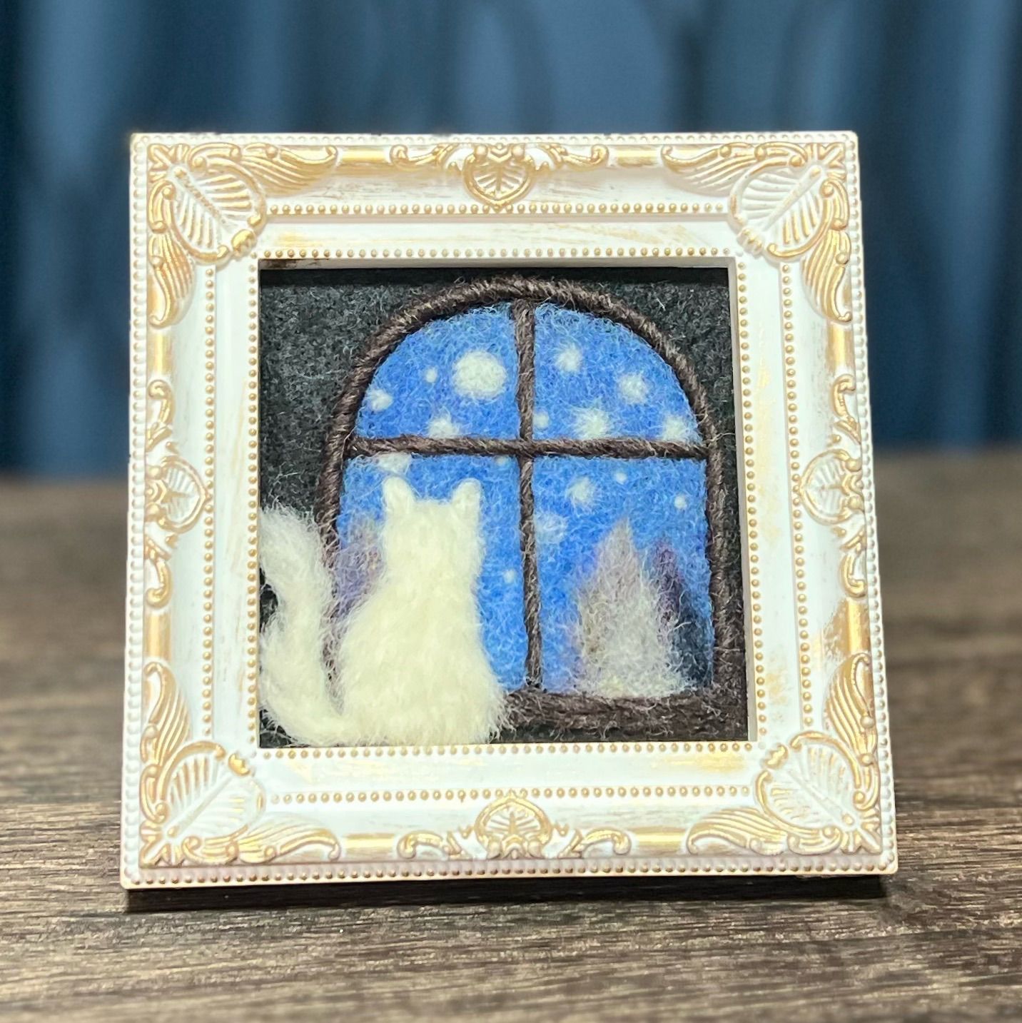 羊毛フェルト　羊毛絵画『冬の湖畔の朝焼け』ハンドメイド　ウール刺繍 羊毛フェルト 羊毛絵画『冬の湖畔の朝焼け』ハンドメイド ウール刺繍