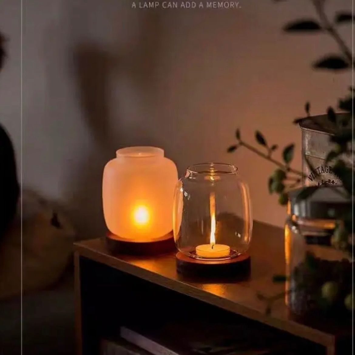 置物 キャンドルホルダー 壁掛けタイプ 防風ガラスカバー付き 北欧 日本風 インテリアランプ テーブルランプ メタル製 アンビエント 照明 デコレーション キッチン ダイニング ティーテーブル 装飾 雰囲気作り デザイン雑貨 室内 照明 雑貨 オブジェ NEXPOTALLINN_EU