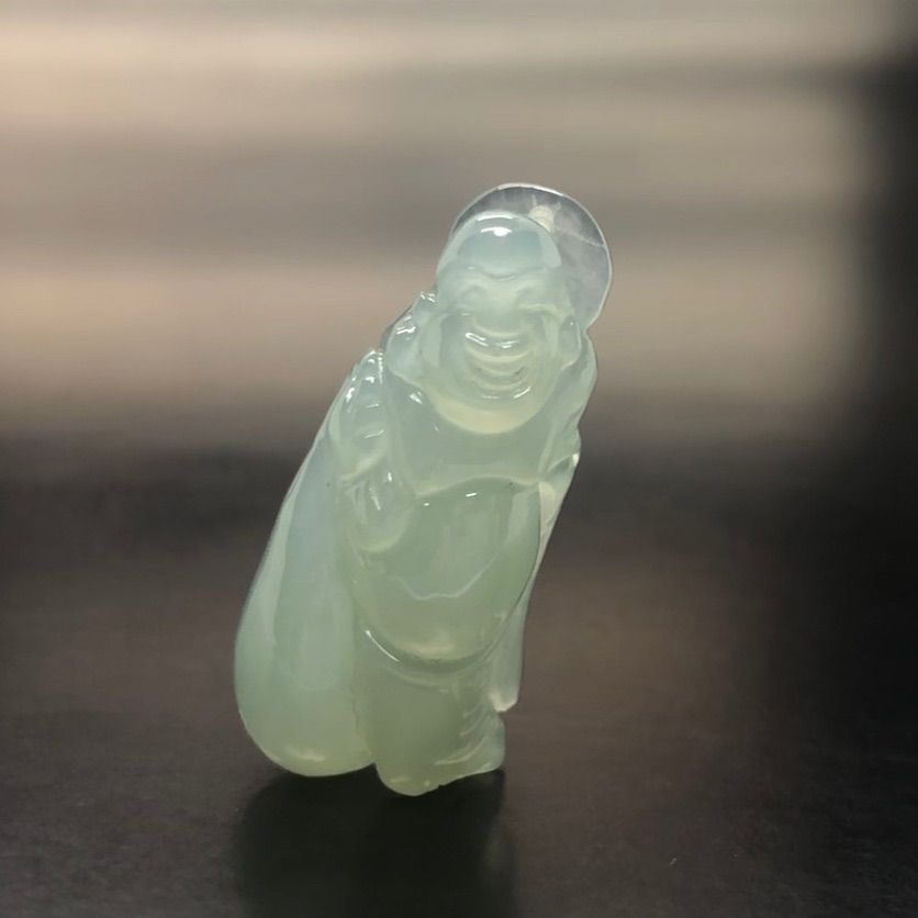本翡翠 ペンダント ミントグリーン 布袋尊 布袋様 七福神 仏像 彫り物 