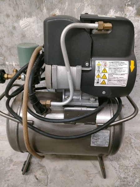 HITACHI 日立 ベビコン エアーコンプレッサー 0.2LE-8S 100V 日立産機