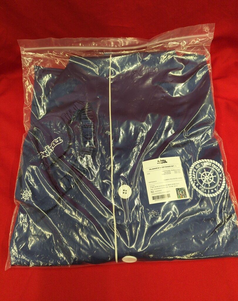 ATEEZ PAJAMASu0026SLEEP SHADE SET