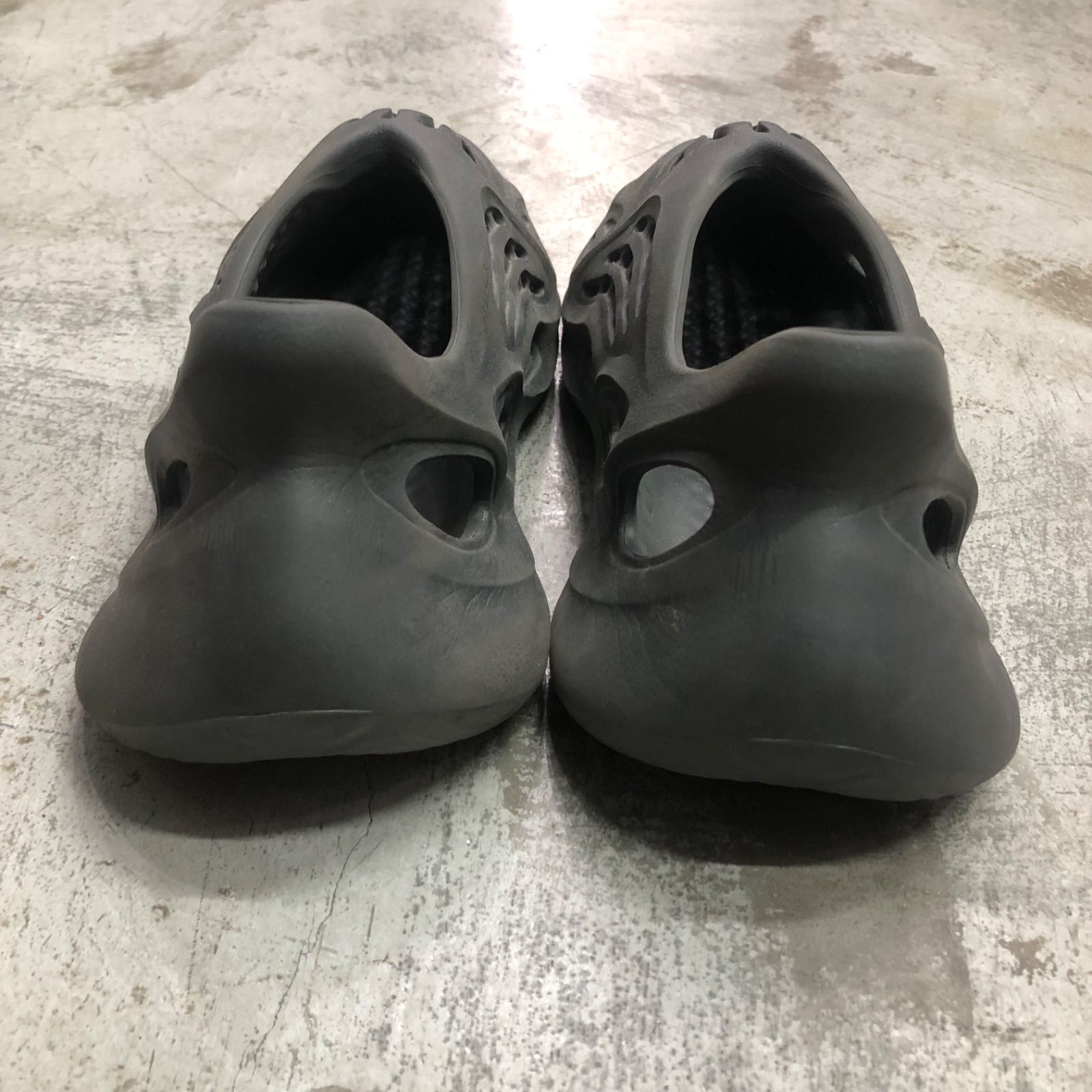adidas YEEZY Foam Runner Onyx イージー フォームランナー オニキス