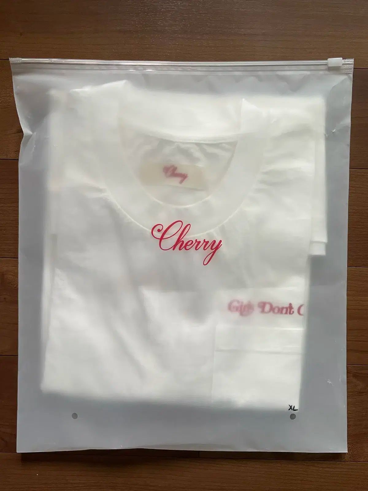 Cherry LA x ヴェルディ Girls Don ' t Cry Tシャツ Cherry LA x ヴェルディ Girls Don ' t Cry Tシャツ